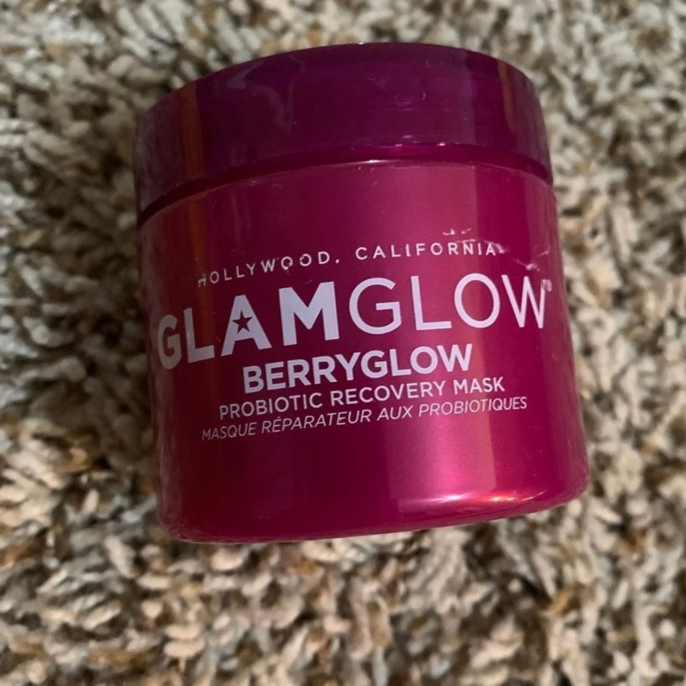 GLAMGLOW MASK